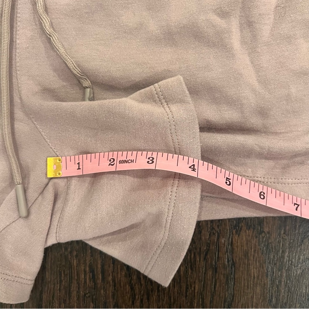 Blush Cropped Pullover and Shorts Set Danskin - Picture 4 of 12